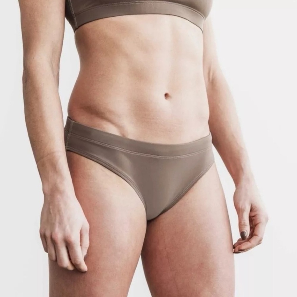 NOBULL Taupe Women’s Bikini Briefs